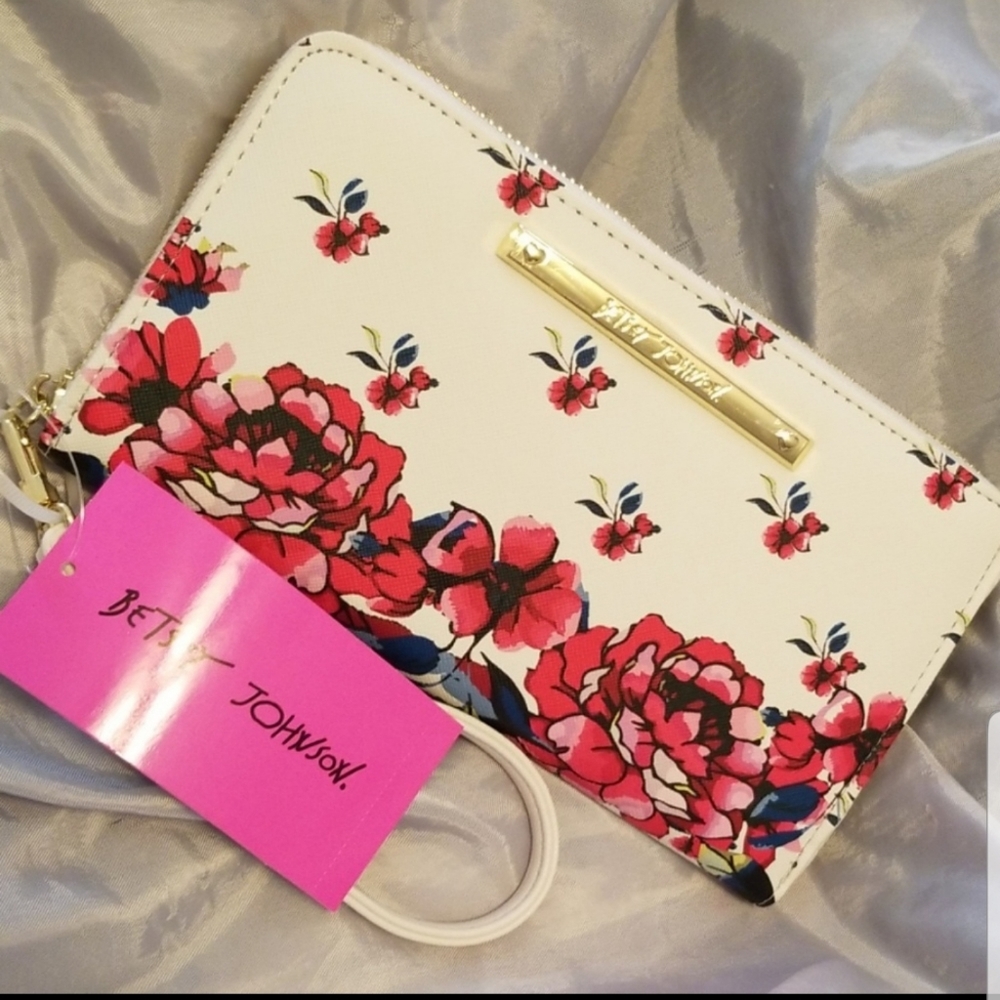 Betsey Johnson floral wallet